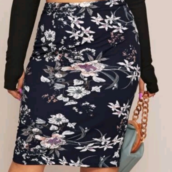 Floral Print Skirt - Picture 3 of 4